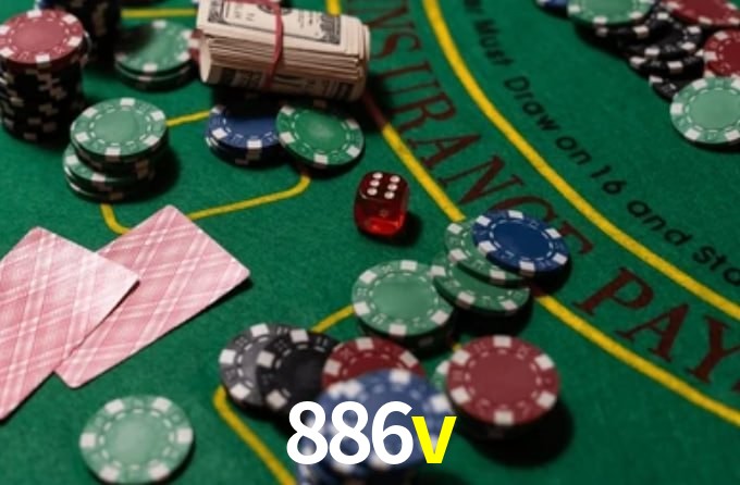 886v